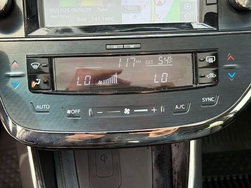 Used 2018 Toyota Avalon XLE Premium w/ All Weather Liner Package FWD image 17