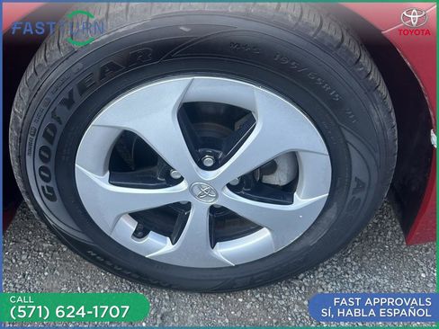 Used 2012 Toyota Prius Three w/ Solar Roof Pkg FWD image 30