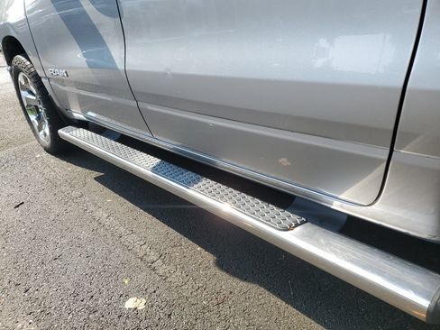 Used 2019 RAM 1500 Big Horn AWD/4WD image 12
