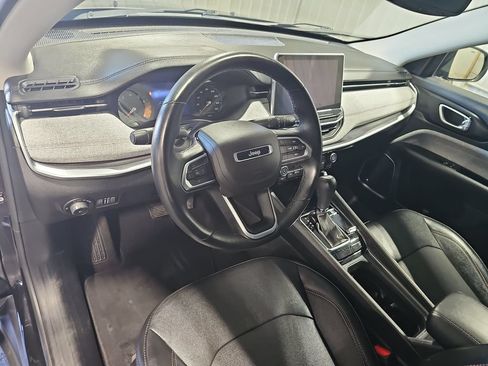 Used 2022 Jeep Compass Latitude w/ Sun and Sound Group AWD/4WD image 15