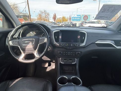 Used 2024 GMC Terrain SLT image 14