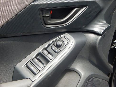 Certified 2025 Subaru Crosstrek 2.0i Premium image 14