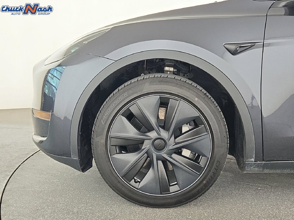 Used 2024 Tesla Model Y 2WD image 33