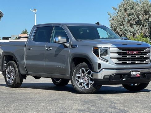 New 2026 GMC Sierra 1500 SLE AWD/4WD image 2