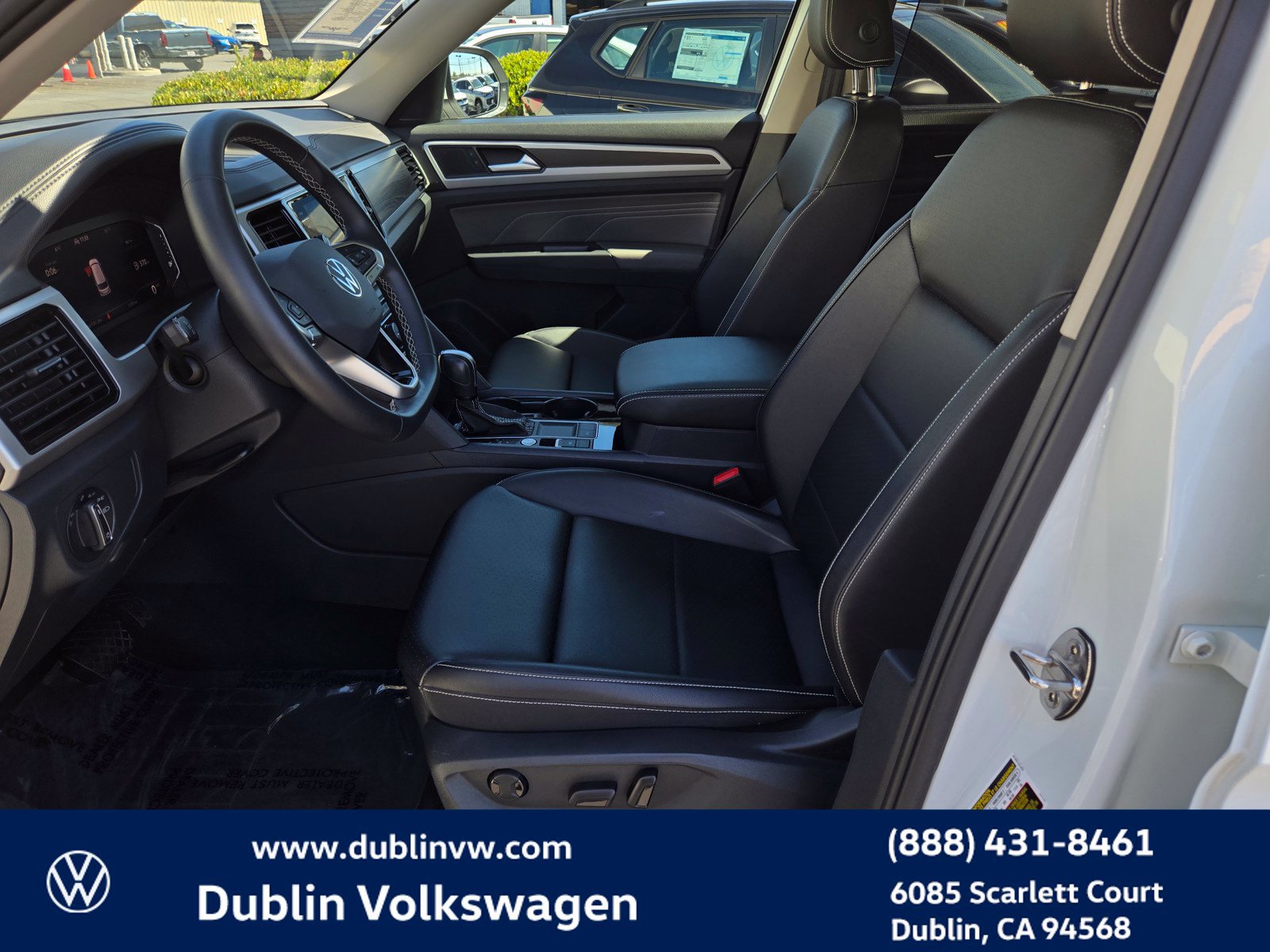 Certified 2023 Volkswagen Atlas SE w/ Panoramic Sunroof Package FWD image 17