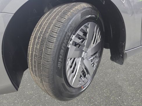 New 2026 Nissan Sentra SV w/ Floor Mat Package FWD image 31