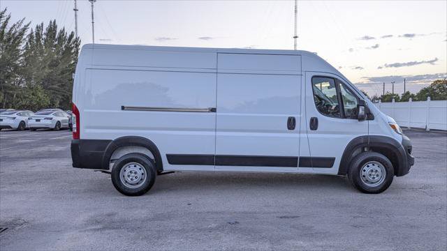 Used 2023 RAM ProMaster 2500 FWD image 9