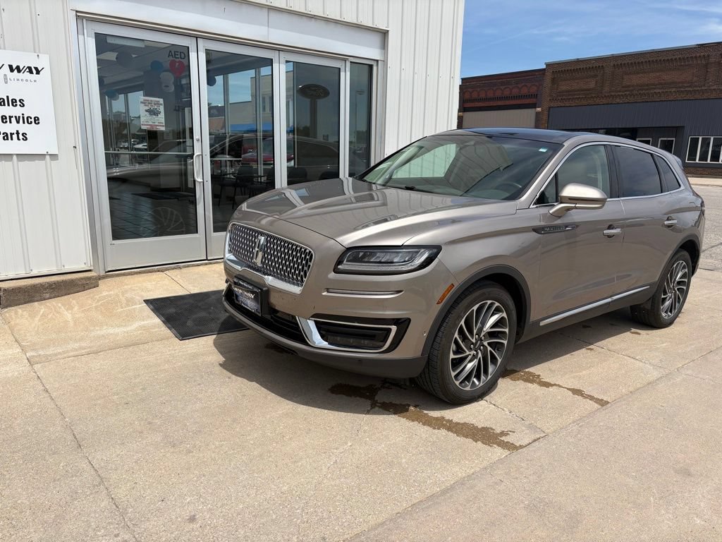 Used 2020 Lincoln Nautilus Reserve w/ Equipment Group 201A AWD/4WD image 2