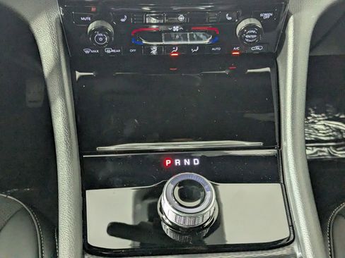 New 2025 Jeep Grand Cherokee Altitude image 23