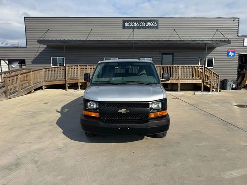 Used 2017 Chevrolet Express 2500 LS image 12