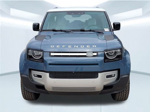 Used 2025 Land Rover Defender 90 S image 10