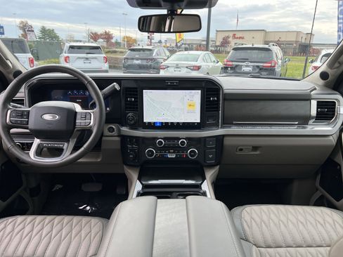 Used 2025 Ford F450 Platinum w/ Platinum Plus Package image 23
