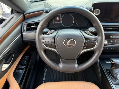 Used 2024 Lexus ES 300h w/ Premium Package FWD image 22