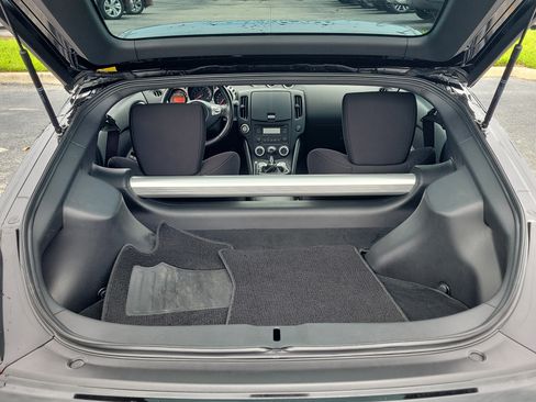 Certified 2019 Nissan 370Z Coupe RWD image 6