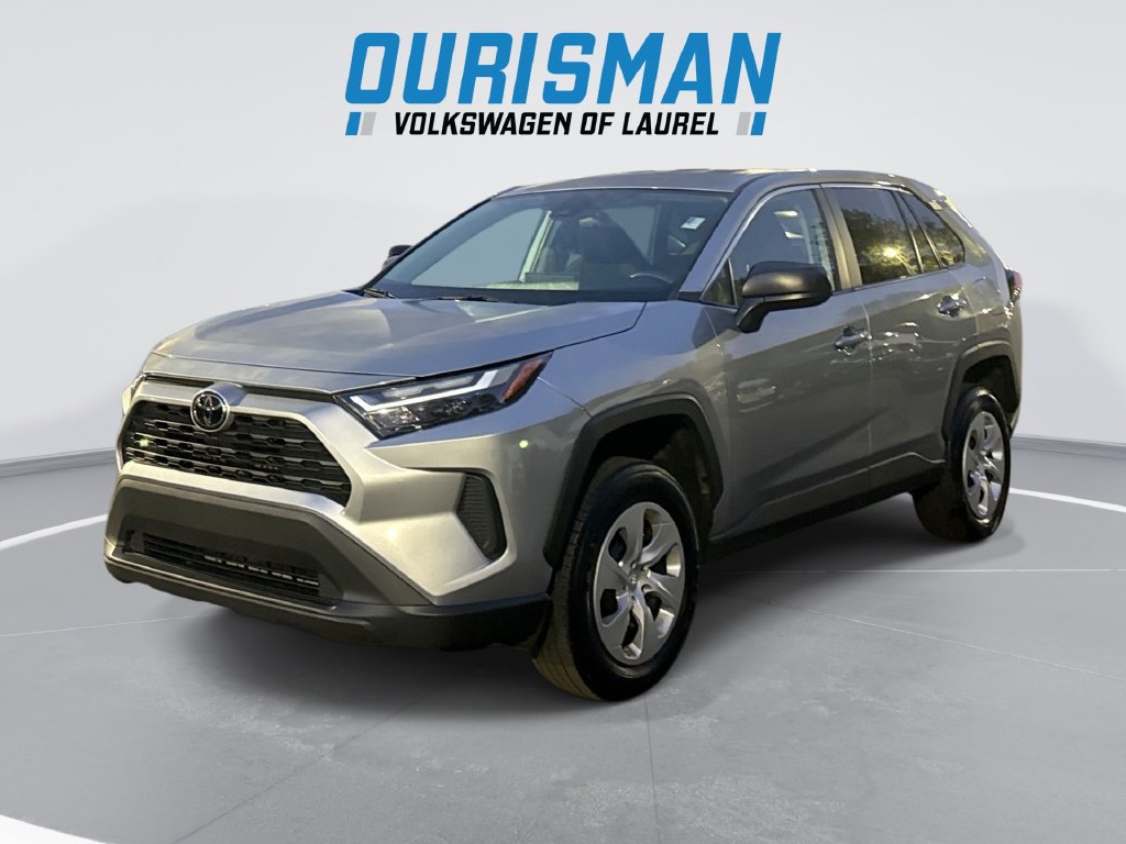 Used 2025 Toyota RAV4 LE AWD/4WD image 1