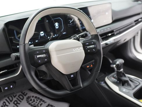Used 2025 Kia K4 GT-Line w/ GT-Line Premium Package FWD image 7