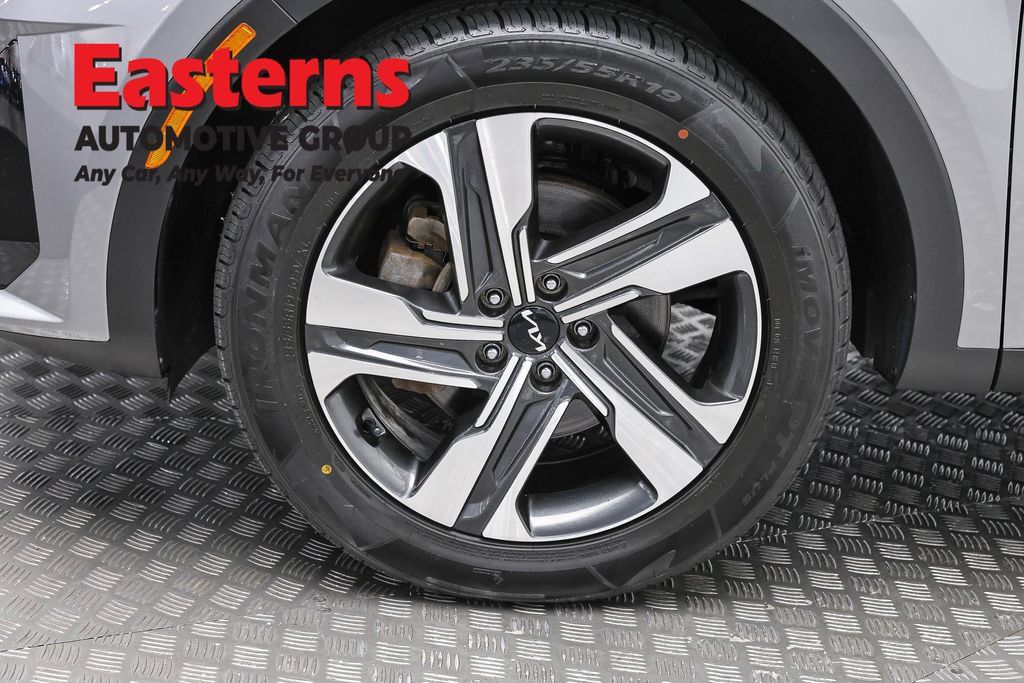 Used 2023 Kia Sorento EX AWD/4WD image 35