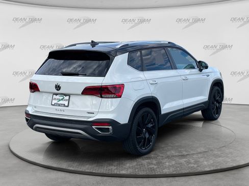 Used 2023 Volkswagen Taos SE AWD/4WD image 9