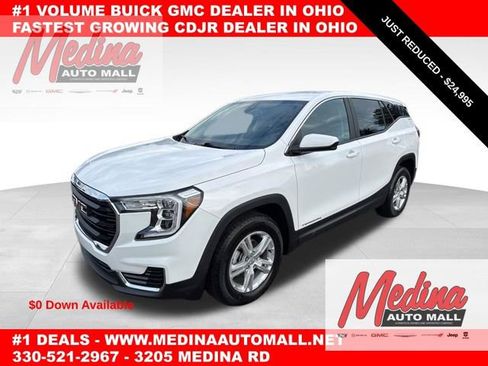 Used 2023 GMC Terrain SLE image 1