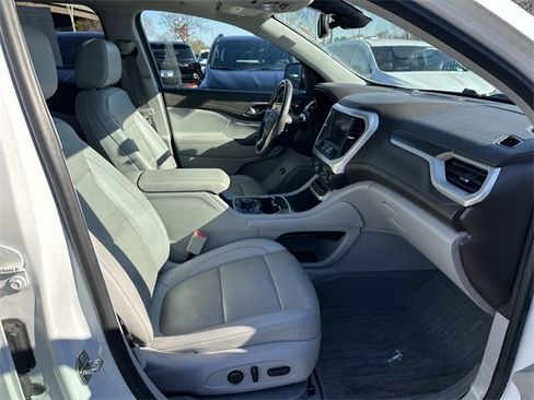 Used 2021 GMC Acadia SLT w/ Premium Package image 9