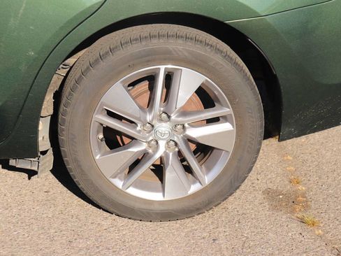Used 2014 Toyota Corolla LE FWD image 9
