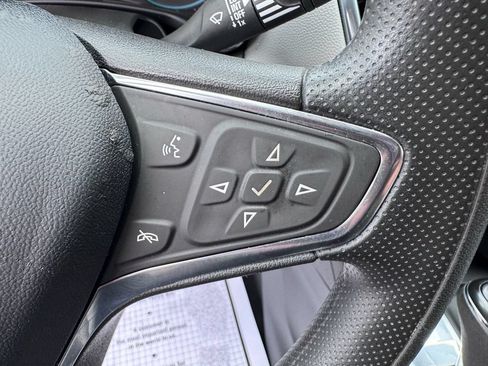 Used 2021 Chevrolet Equinox LS w/ LS Convenience Package FWD image 18