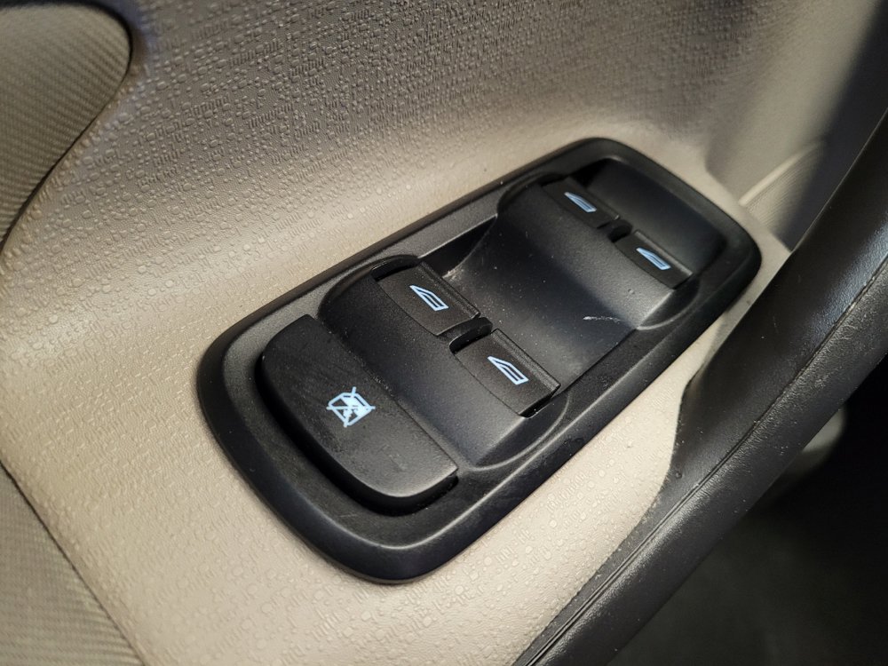 Used 2019 Ford Fiesta SE FWD image 27