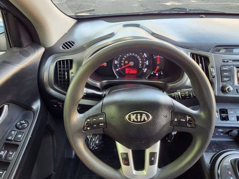 Used 2013 Kia Sportage LX w/ Convenience Pkg FWD image 8