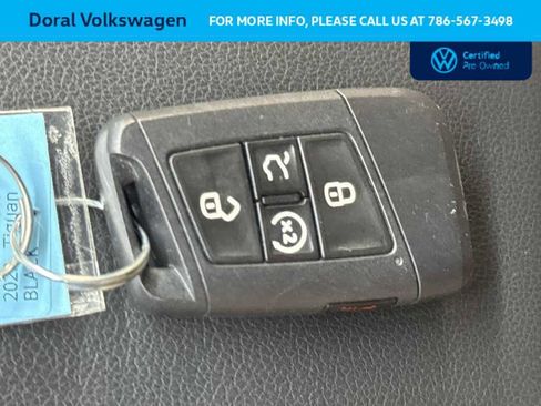 Used 2023 Volkswagen Tiguan SE FWD image 28