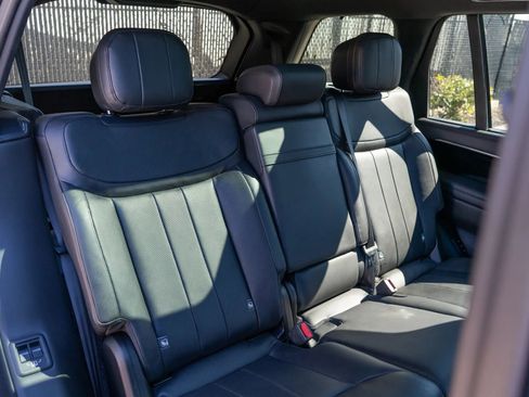 Used 2023 Land Rover Range Rover Long Wheelbase SE image 67