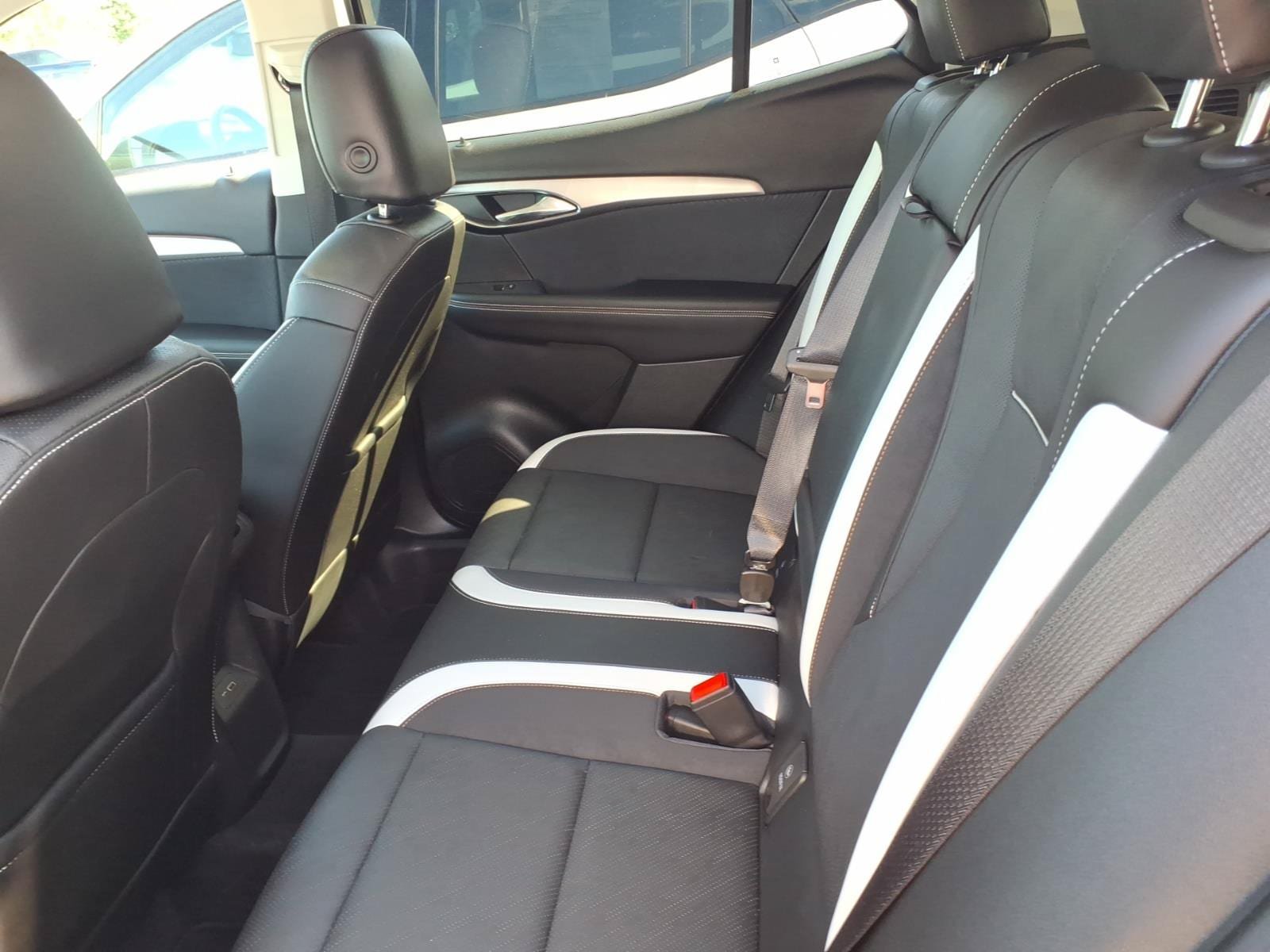 Used 2025 Buick Envision Sport Touring AWD/4WD image 8