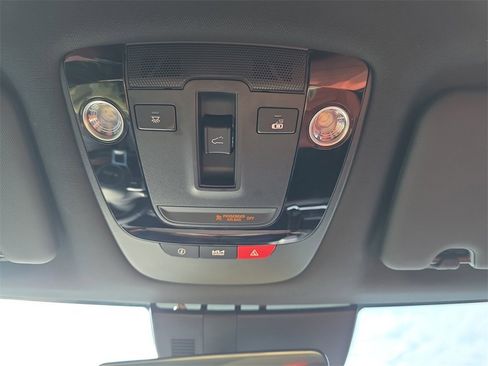 Used 2023 Kia Sportage SX image 32