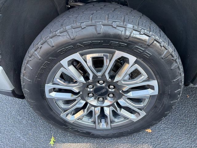 Used 2023 GMC Sierra 1500 Denali Ultimate AWD/4WD image 11