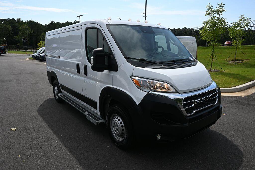 Used 2025 RAM ProMaster 2500 w/ U-Haul Equipment Group FWD image 21