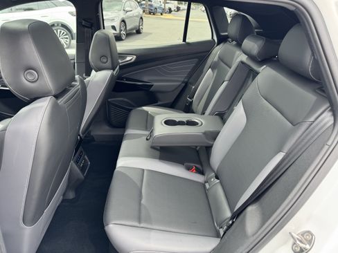 Certified 2023 Volkswagen ID.4 Pro S Plus AWD/4WD image 33