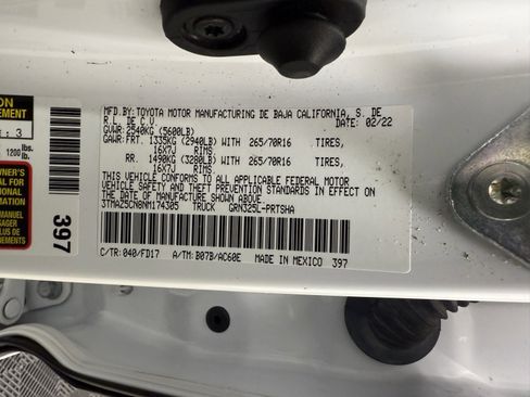 Used 2022 Toyota Tacoma TRD Off-Road image 13