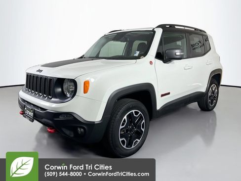 Used 2017 Jeep Renegade Trailhawk AWD/4WD image 5