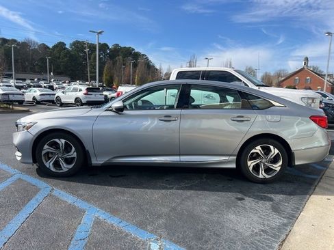 Used 2019 Honda Accord EX image 3