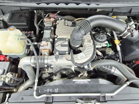 Used 2019 Nissan Titan S image 15