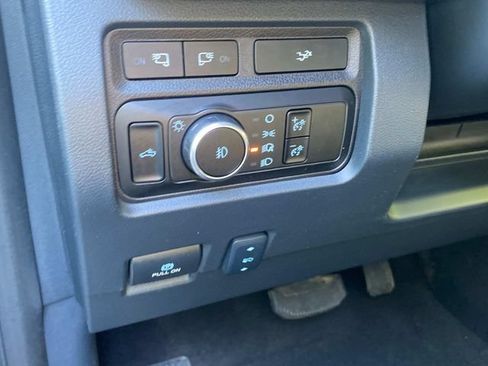 Used 2024 Ford F250 Lariat w/ Sport Appearance Package AWD/4WD image 14