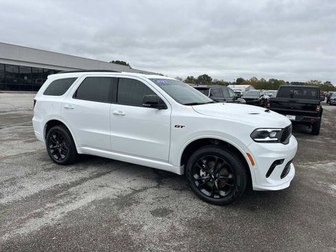 Certified 2025 Dodge Durango GT image 2