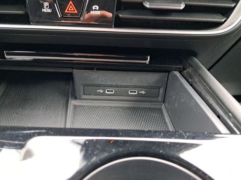 Used 2024 Volkswagen Atlas SE image 28