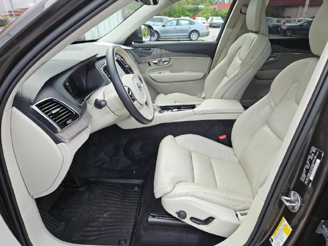 Certified 2023 Volvo XC90 T8 Ultimate w/ Protection Package Premier AWD/4WD image 18