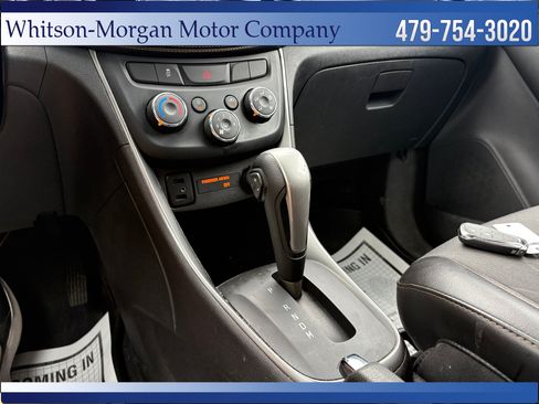 Used 2018 Chevrolet Trax LT w/ LT Convenience Package FWD image 26