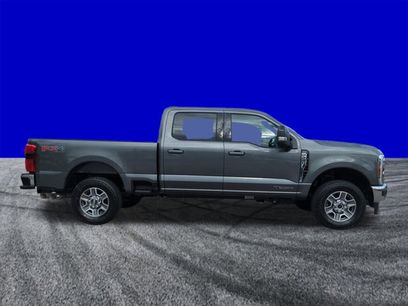 New 2026 Ford F250 Lariat w/ FX4 Off-Road Package