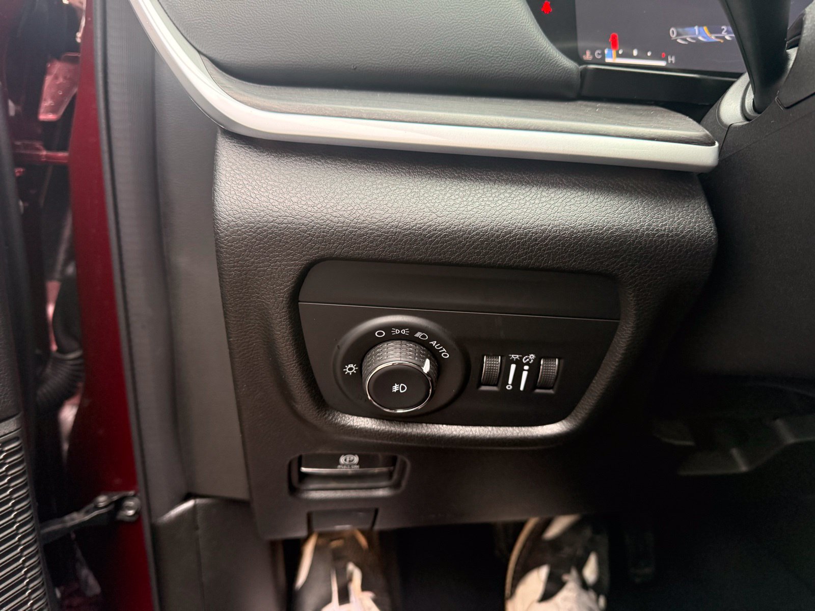 Used 2024 Jeep Grand Cherokee Limited AWD/4WD image 18