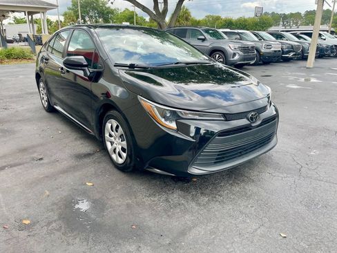 Used 2024 Toyota Corolla LE FWD image 6