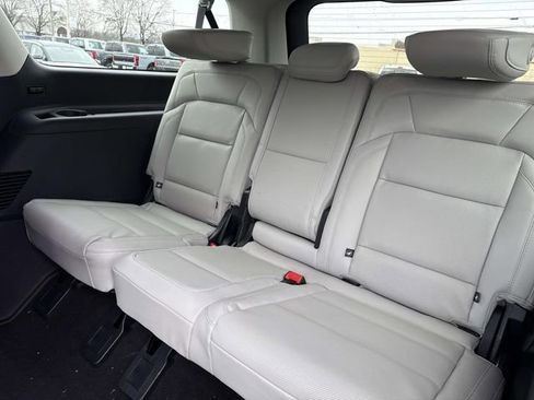 New 2026 Lincoln Navigator L Premier AWD/4WD image 19