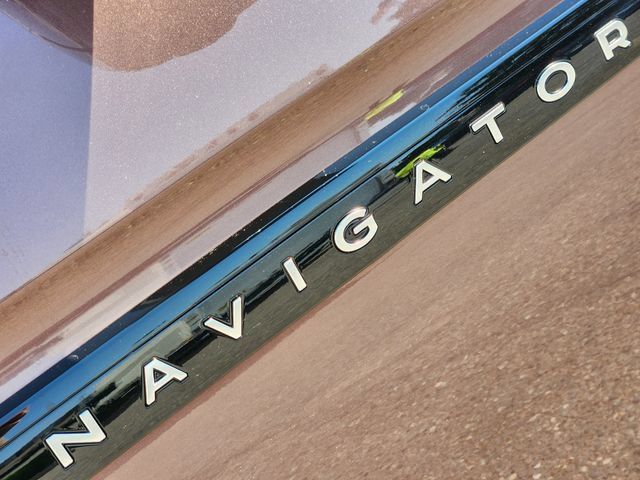 New 2027 Lincoln Navigator Black Label AWD/4WD image 17