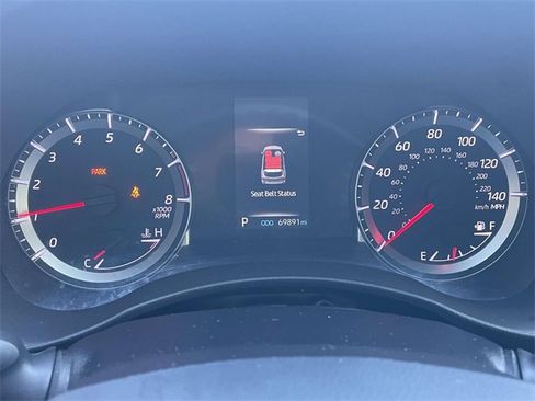 Used 2020 Toyota Highlander L image 20